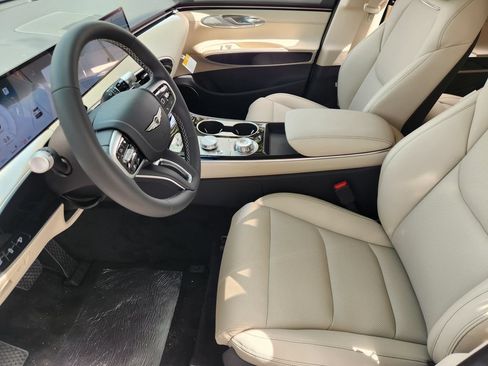New 2026 Genesis GV70 2.5T AWD/4WD image 9