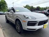 Used 2023 Porsche Cayenne Coupe image 4