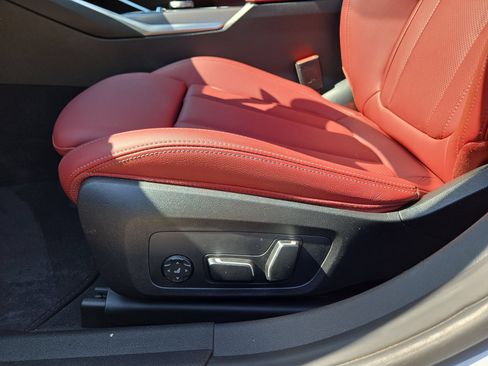 Used 2025 BMW M340i RWD image 17