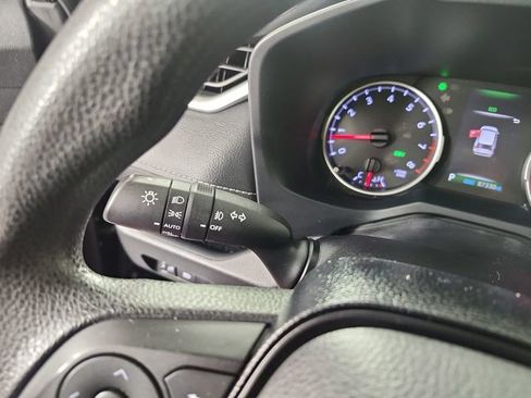 Used 2019 Toyota RAV4 XLE AWD/4WD image 15