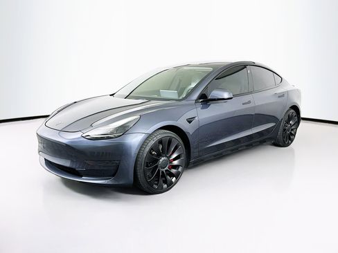 Used 2022 Tesla Model 3 Performance image 3