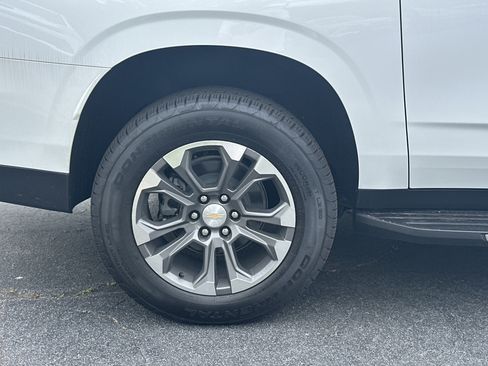 New 2026 Chevrolet Suburban LS RWD image 19