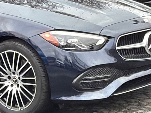 Used 2023 Mercedes-Benz C 300 4MATIC Sedan image 5