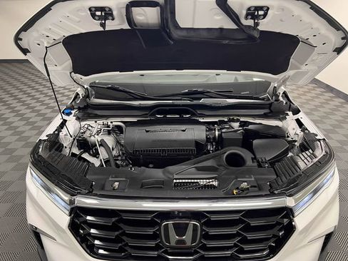 Used 2024 Honda Pilot Elite image 23