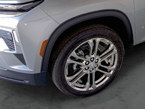 New 2026 Chevrolet Traverse LT image 7