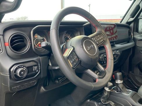 Used 2024 Jeep Wrangler Rubicon image 9