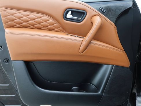 Used 2019 INFINITI QX80 Luxe AWD/4WD image 12