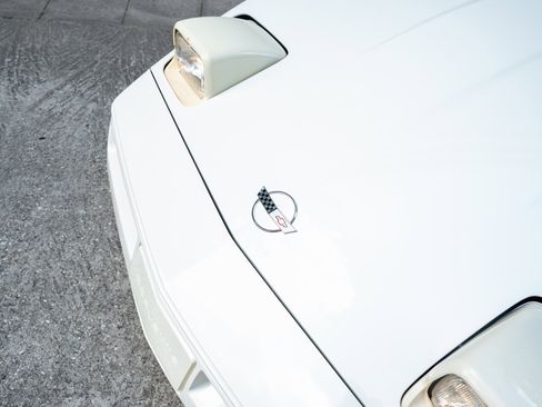 Used 1988 Chevrolet Corvette Coupe image 10