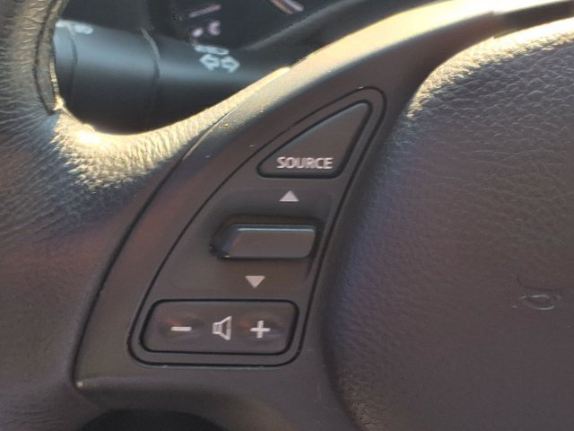 Used 2015 INFINITI Q40 w/ Moonroof Package RWD image 13