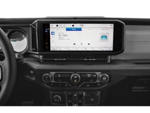 Used 2025 Jeep Wrangler Sahara image 10