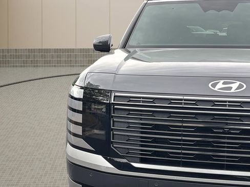 Used 2026 Hyundai Palisade Calligraphy FWD image 42