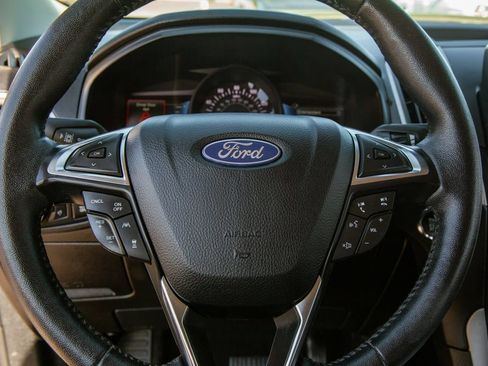 Used 2022 Ford Edge SEL w/ Sport Appearance Package AWD/4WD image 16