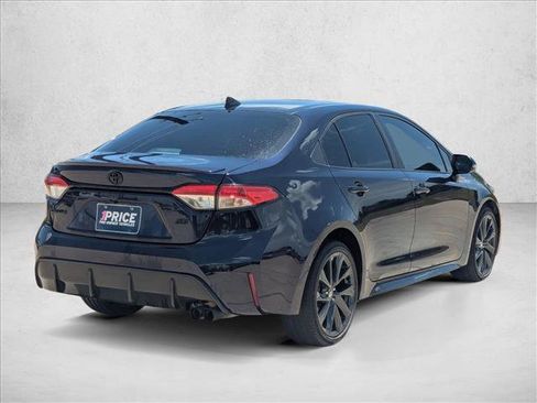 Used 2023 Toyota Corolla SE FWD image 5