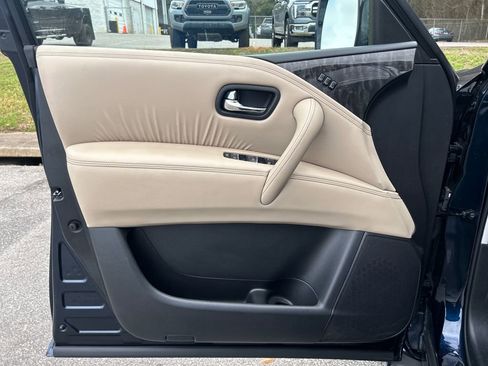 Used 2024 Nissan Armada Platinum w/ Captain's Chairs Package image 9