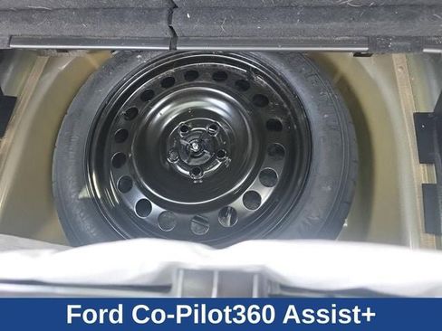 Used 2024 Ford Explorer XLT w/ Equipment Group 202A AWD/4WD image 26