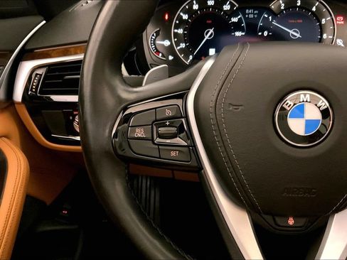 Used 2019 BMW 530i xDrive w/ Convenience Package AWD/4WD image 18