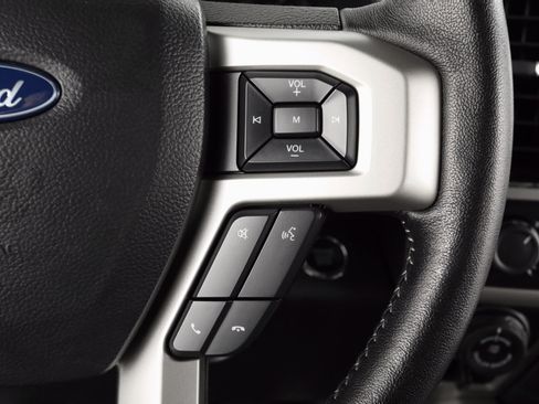 Used 2019 Ford F150 Lariat image 15