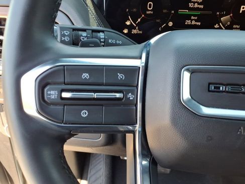 Used 2025 GMC Yukon XL Denali RWD image 36