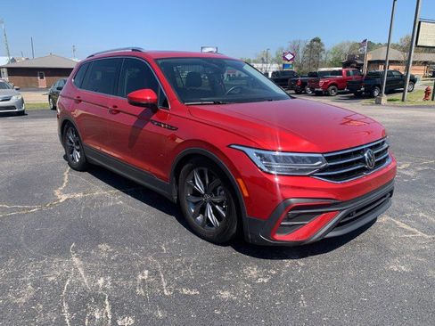 Used 2022 Volkswagen Tiguan SE image 5