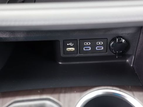 Used 2022 Toyota Highlander Platinum FWD image 30