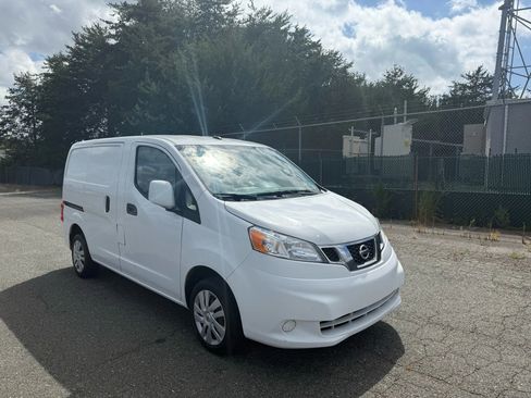 Used 2018 Nissan NV200 SV w/ Navigation Package image 3