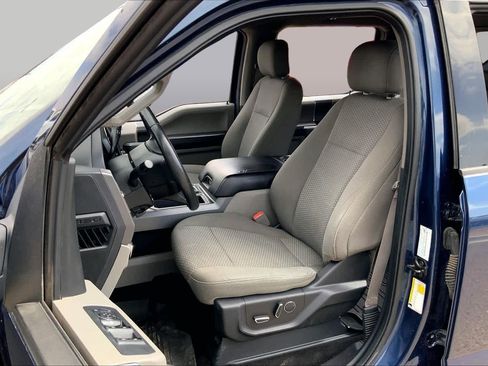 Used 2018 Ford F150 XLT w/ Equipment Group 302A Luxury AWD/4WD image 7