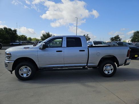 New 2026 RAM 2500 Tradesman AWD/4WD image 3