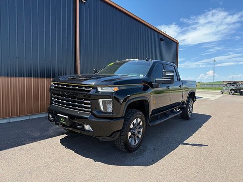 Used 2021 Chevrolet Silverado 2500 LTZ w/ Carhartt Edition AWD/4WD image 2