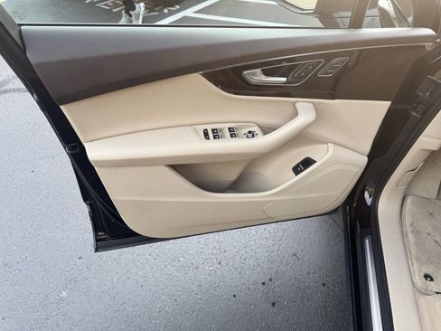 Used 2019 Audi Q7 3.0T Premium image 16