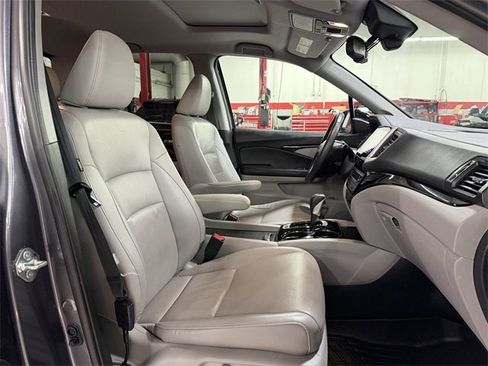 Used 2019 Honda Ridgeline RTL-E image 19