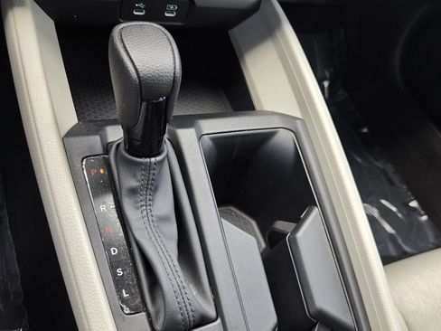 Used 2025 Honda Accord LX image 18