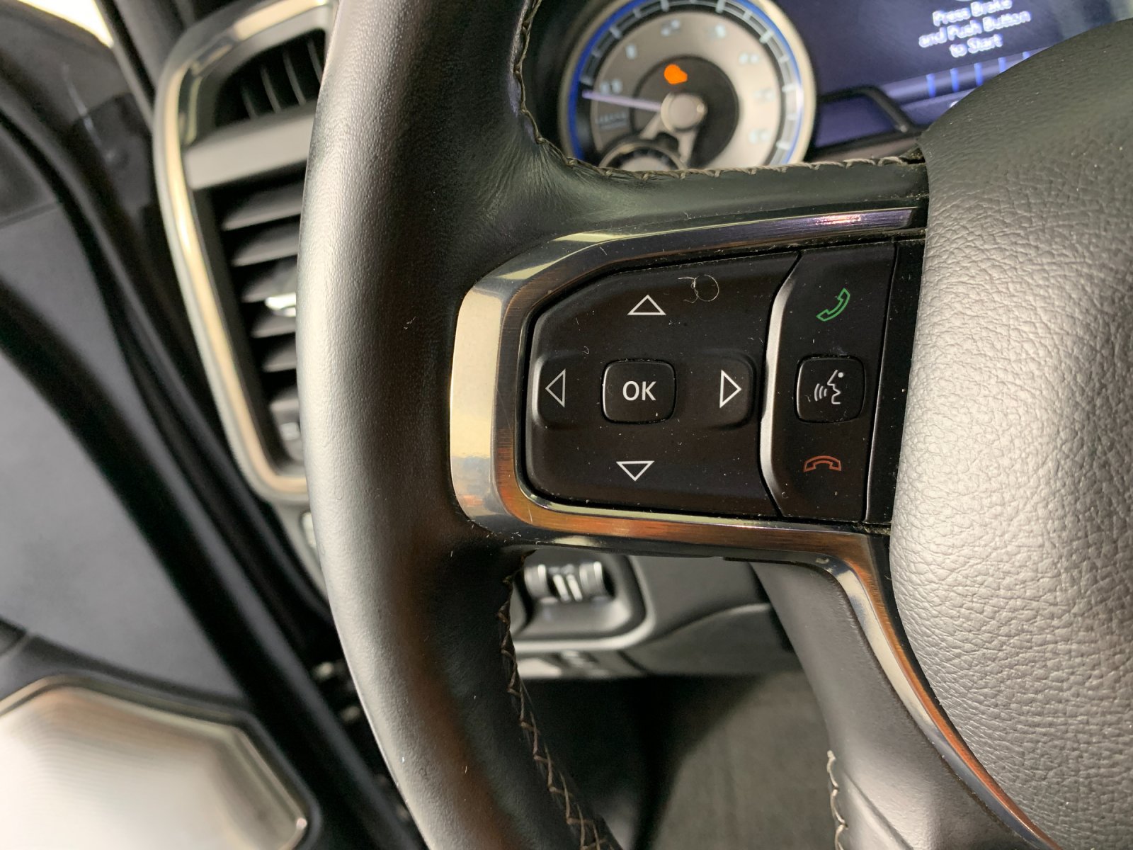Used 2020 RAM 1500 Limited AWD/4WD image 17