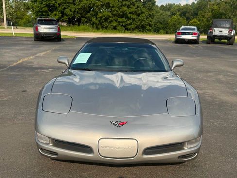 Used 1999 Chevrolet Corvette Convertible w/ Performance Handling Pkg RWD image 9