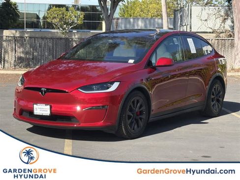 Used 2023 Tesla Model X Plaid image 1