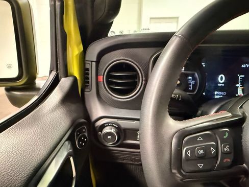 Used 2024 Jeep Wrangler Unlimited Rubicon AWD/4WD image 77