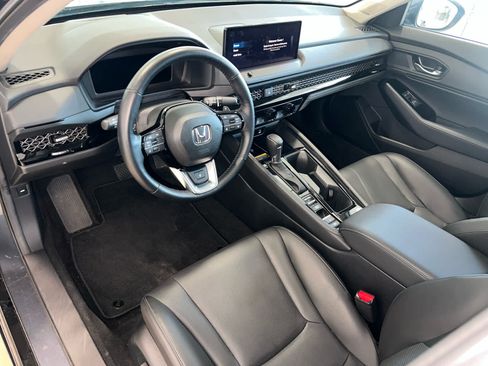 Used 2025 Honda Accord Touring image 16