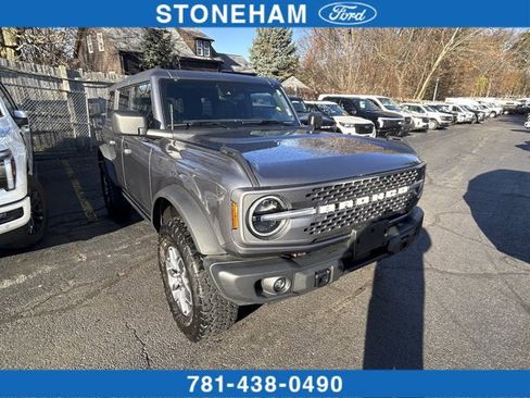 Used 2023 Ford Bronco Badlands image 1