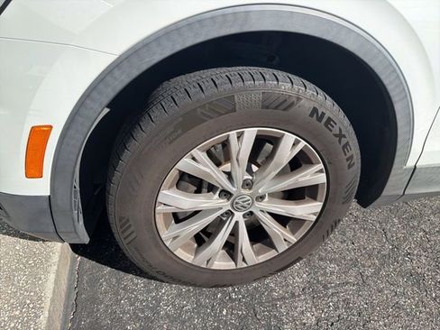 Used 2018 Volkswagen Tiguan S image 4