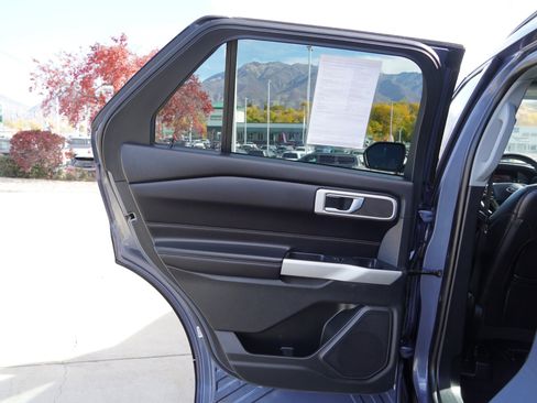 Used 2021 Ford Explorer XLT w/ Equipment Group 202A image 23