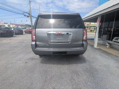 Used 2018 GMC Yukon XL Denali w/ Open Road Package image 5