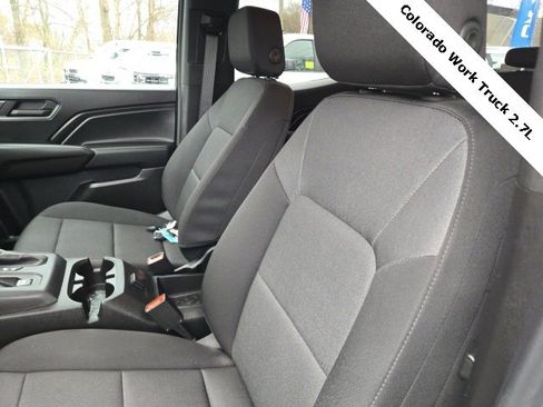 Used 2024 Chevrolet Colorado W/T image 13