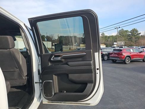 Used 2024 Chevrolet Silverado 2500 LT image 26