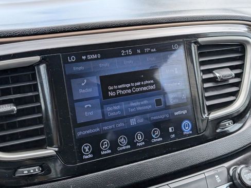 Used 2017 Chrysler Pacifica Touring-L image 37