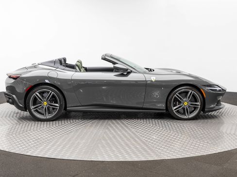 Certified 2025 Ferrari Roma Spider RWD image 9