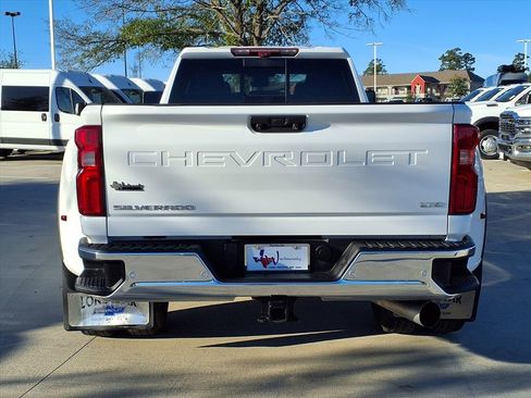 Used 2024 Chevrolet Silverado 3500 LTZ w/ LTZ Convenience Package image 6