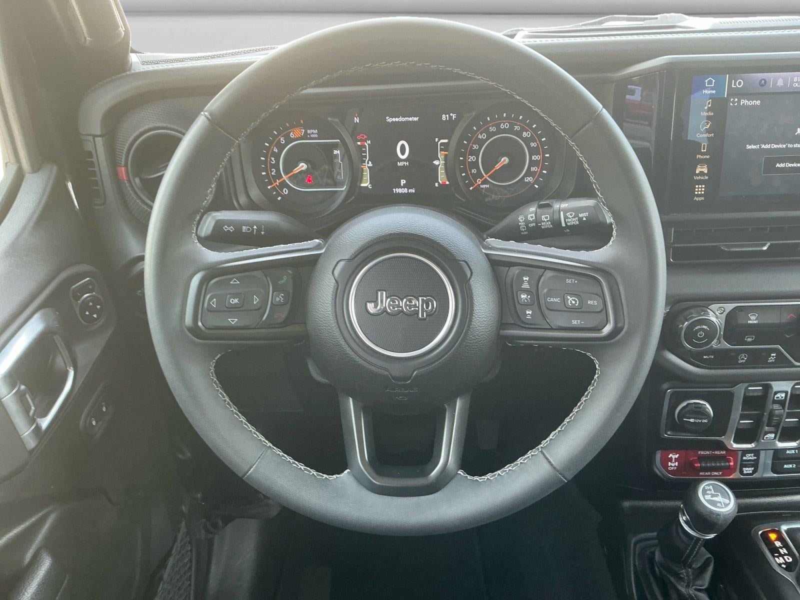 Used 2025 Jeep Wrangler Unlimited Rubicon AWD/4WD image 12