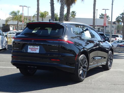 New 2026 Toyota Crown Signia Limited image 5