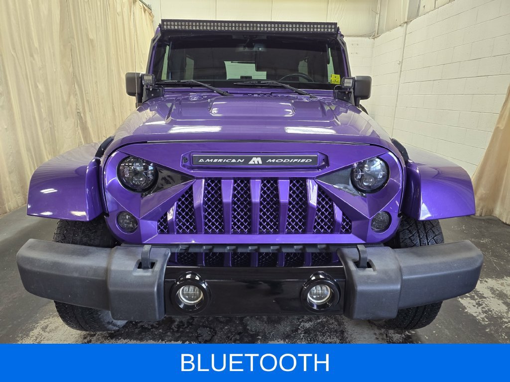 Used 2018 Jeep Wrangler Unlimited Sahara AWD/4WD image 4