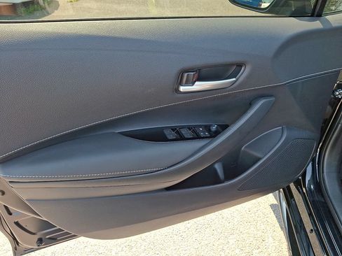 Used 2025 Toyota Corolla SE FWD image 12