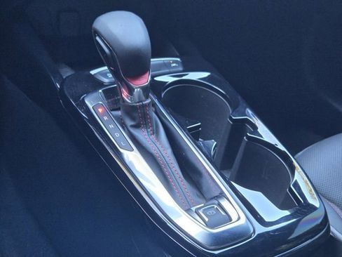 Used 2025 Chevrolet Trax RS w/ Sunroof Package image 21